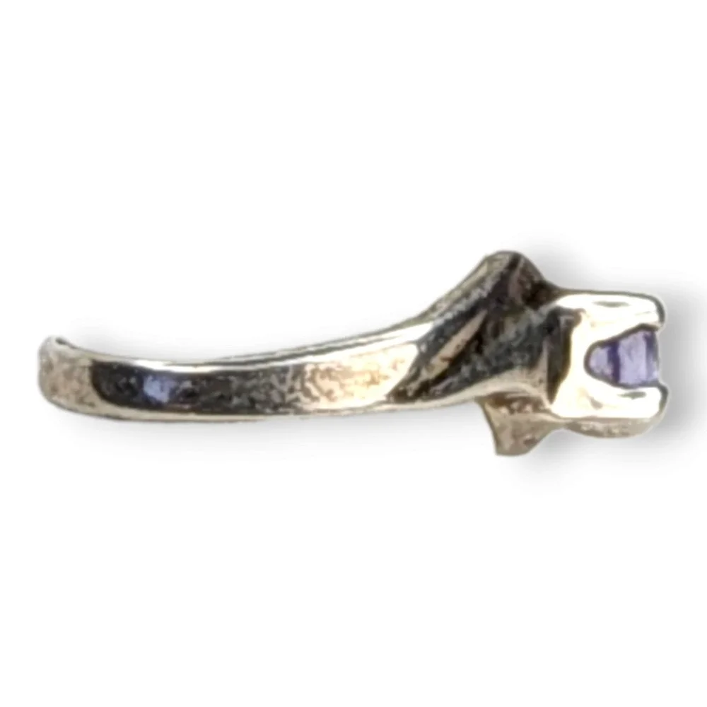 Vintage Solitaire Ring 925 Sterling Silver Size 7.25 Purple Stone Bypass Band
